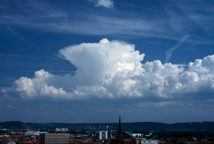 Cumulonimbus capillatus incus (foto: B. MÃÂ¼hr)